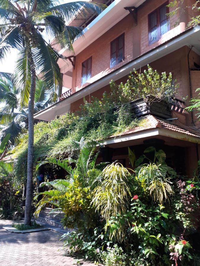 Wild Palms en Sea Hotel Kazhakuttam Exterior foto